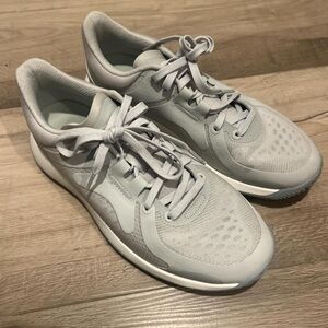 Lululemon Strongfeel Train size 7.5
